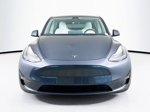 Used 2021 Tesla Model Y Long Range AWD/4WD image 2