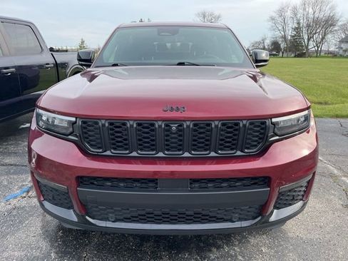 Used 2024 Jeep Grand Cherokee L Limited w/ Luxury Tech Group II image 6