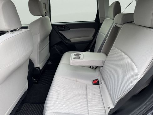 Used 2018 Subaru Forester 2.5i Premium image 9