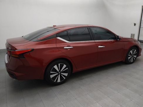 Used 2021 Nissan Altima 2.5 SV w/ SV Premium Package FWD image 10