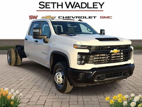 New 2026 Chevrolet Silverado 3500 W/T AWD/4WD image 1