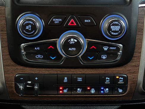 Used 2017 RAM 1500 Laramie w/ Convenience Group image 34