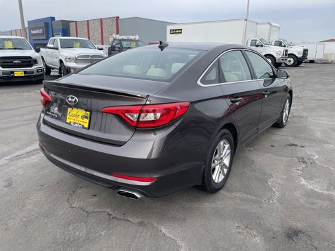 Used 2016 Hyundai Sonata SE image 8