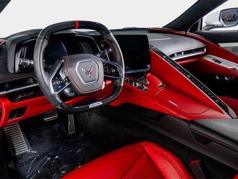 Used 2024 Chevrolet Corvette Z06 image 2