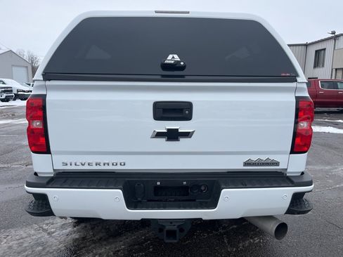Used 2018 Chevrolet Silverado 2500 High Country w/ Duramax Plus Package image 4