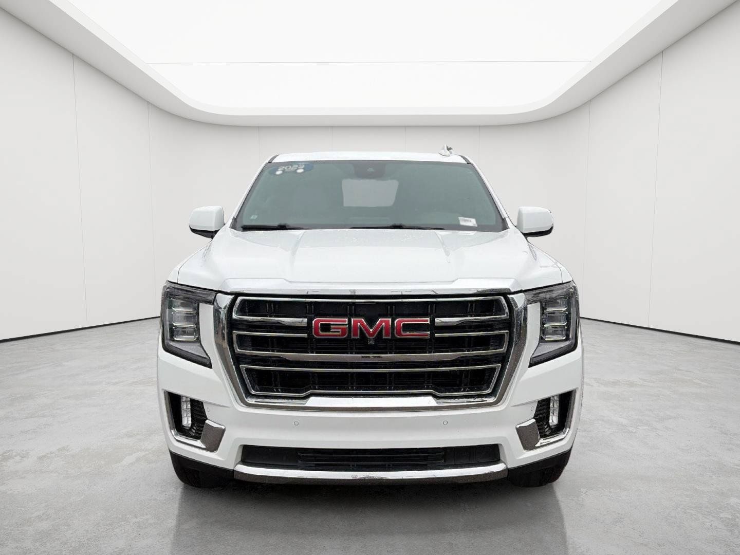 Used 2023 GMC Yukon XL SLT w/ SLT Premium Package AWD/4WD image 2