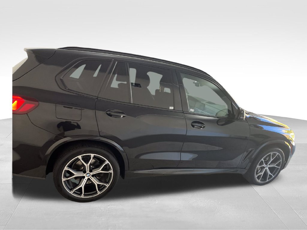 Used 2023 BMW X5 xDrive40i w/ M Sport Package AWD/4WD image 6