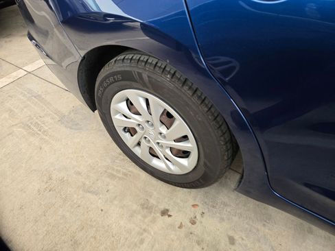 Used 2019 Hyundai Elantra SE image 6