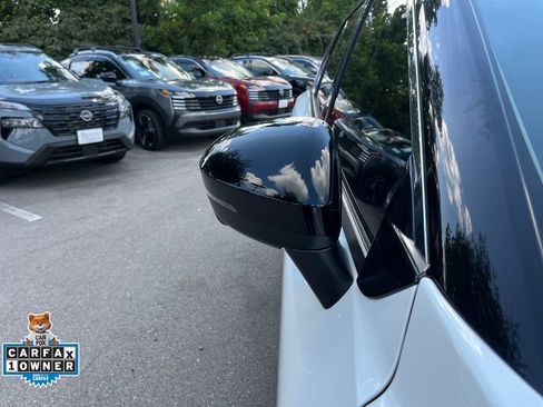 Used 2024 Nissan Rogue SL w/ SL Premium Package FWD image 38