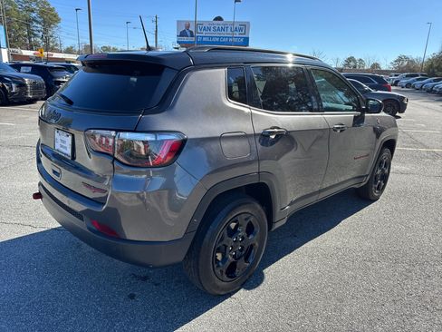 Used 2023 Jeep Compass Trailhawk image 5