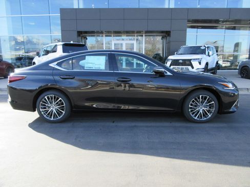 New 2025 Lexus ES 350 350 image 11