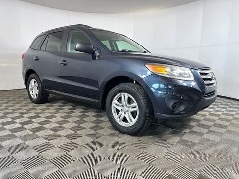Used 2012 Hyundai Santa Fe GLS image 2