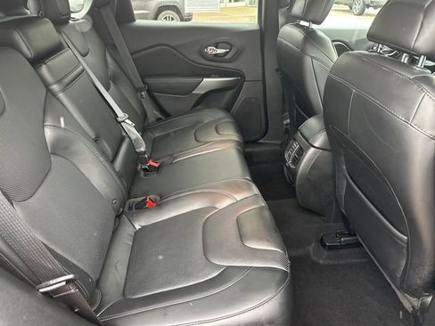 Used 2019 Jeep Cherokee High Altitude image 24