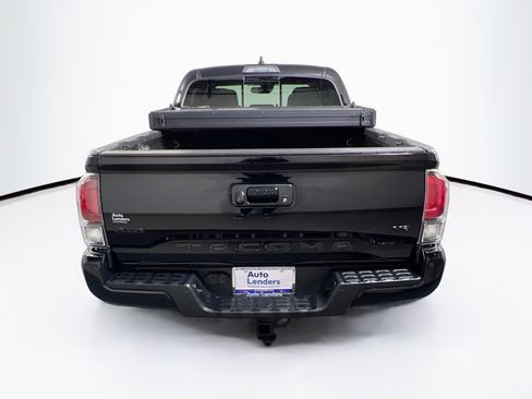 Used 2022 Toyota Tacoma Limited w/ Nightshade Package image 6
