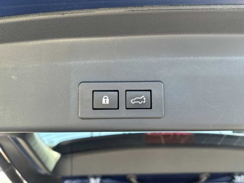 Used 2020 Subaru Ascent Premium w/ Convenience Package image 26