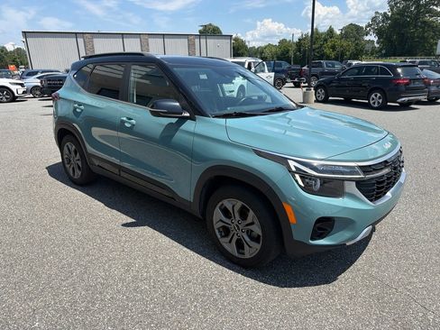 Used 2024 Kia Seltos S FWD image 11