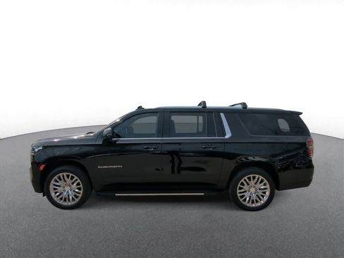 Used 2024 Chevrolet Suburban LT w/ LT Signature Package AWD/4WD image 5