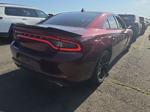 Used 2018 Dodge Charger R/T w/ Blacktop Package RWD image 4