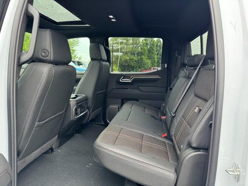 New 2026 Chevrolet Silverado 1500 High Country AWD/4WD image 9