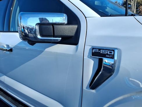 Used 2025 Ford F150 XLT w/ Equipment Group 302A MID image 8