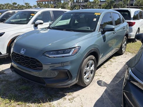 Used 2025 Honda HR-V LX image 3