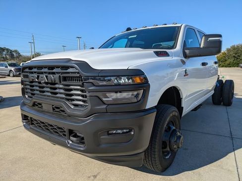 New 2026 RAM 3500 Tradesman image 10