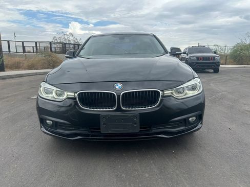 Used 2018 BMW 320i Sedan RWD image 3