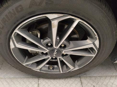 Used 2023 Kia Forte LXS FWD image 31