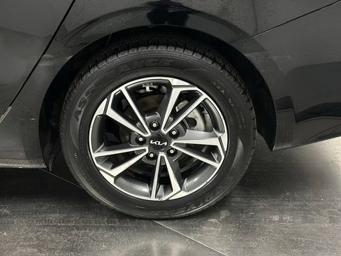 Used 2023 Kia Forte LXS FWD image 23