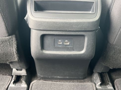 Used 2024 Nissan Pathfinder S FWD image 19
