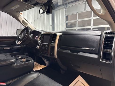 Used 2019 RAM 1500 Laramie w/ Convenience Group image 26