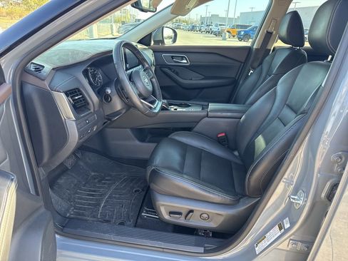 Used 2021 Nissan Rogue SL image 9