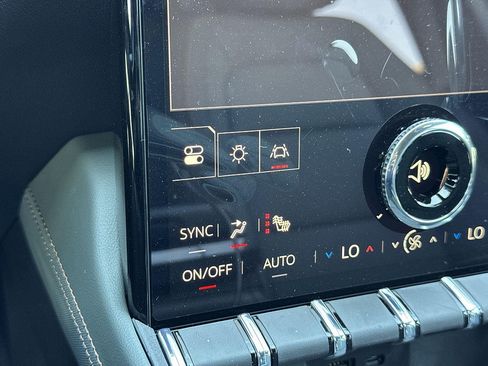 New 2027 GMC Terrain AT4 w/ Technology Package II AWD/4WD image 17