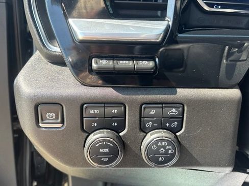 Used 2024 Chevrolet Silverado 2500 High Country w/ Technology Package AWD/4WD image 15