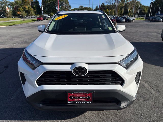 Used 2021 Toyota RAV4 LE AWD/4WD image 11