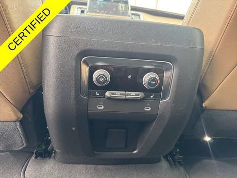 Used 2023 Chevrolet Tahoe Premier w/ Premium Package 2 AWD/4WD image 23