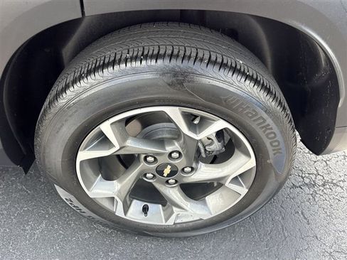 Used 2024 Chevrolet Trax LT w/ Driver Confidence Package FWD image 31