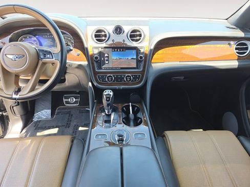 Used 2018 Bentley Bentayga Activity AWD/4WD image 10