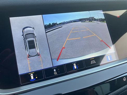 Certified 2025 Cadillac XT5 Premium Luxury w/ Technology Package AWD/4WD image 16