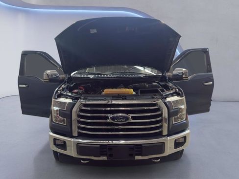 Used 2017 Ford F150 XLT w/ Equipment Group 302A Luxury image 8