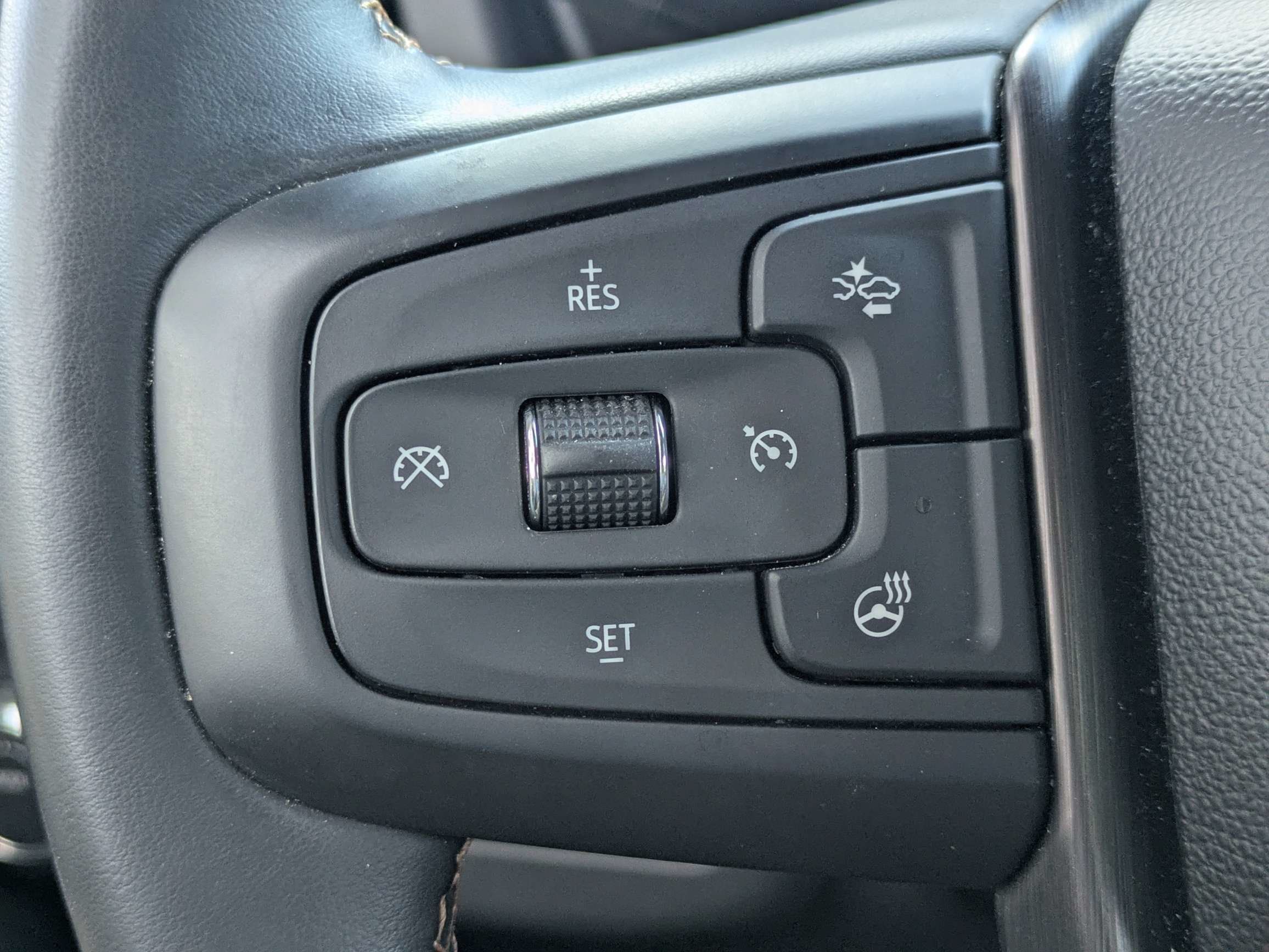 Used 2023 GMC Yukon XL AT4 w/ AT4 Premium Package AWD/4WD image 31