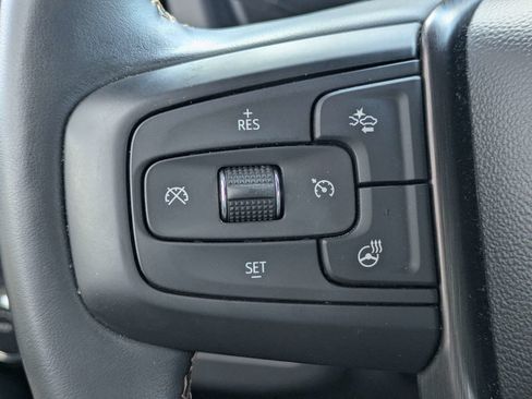 Used 2023 GMC Yukon XL AT4 w/ AT4 Premium Package AWD/4WD image 31