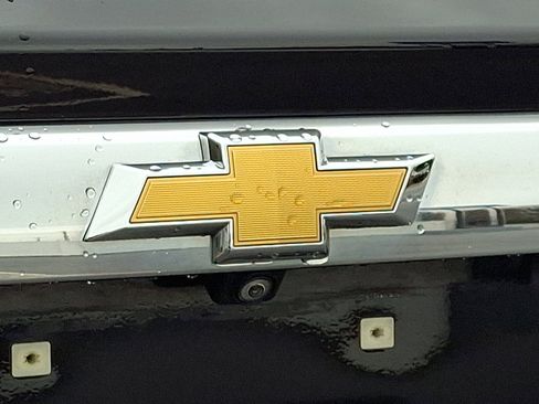 Used 2021 Chevrolet Traverse LT image 33