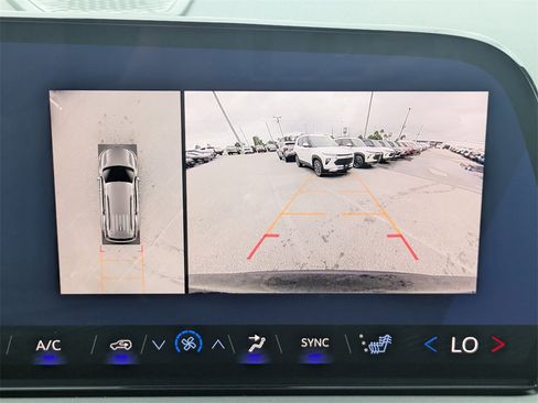 New 2026 Chevrolet Traverse LT w/ Enhanced Driving Package image 32