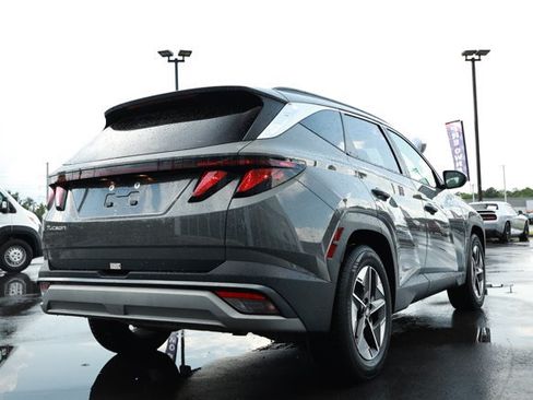 Used 2025 Hyundai Tucson SEL FWD image 6