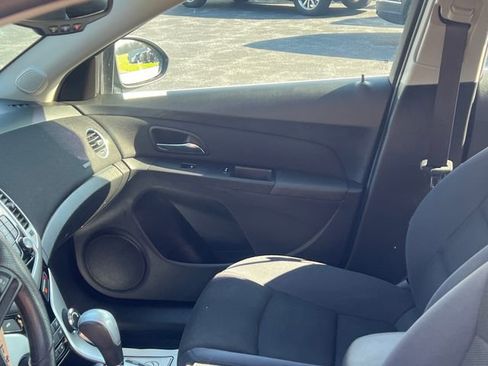 Used 2016 Chevrolet Cruze LT image 21