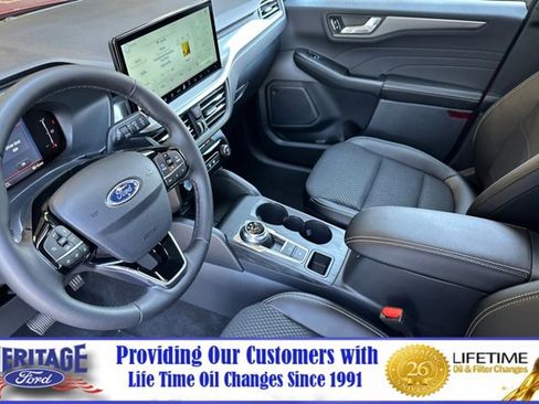 New 2025 Ford Escape SE image 10