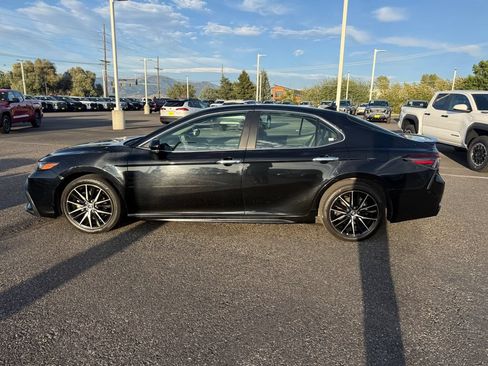 Used 2024 Toyota Camry SE AWD/4WD image 2