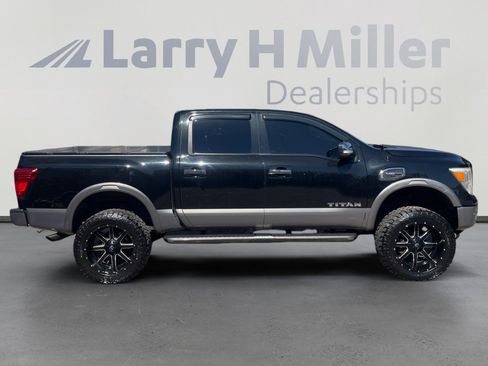 Used 2017 Nissan Titan Platinum Reserve AWD/4WD image 6