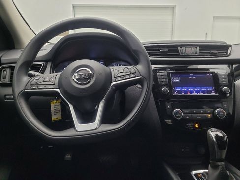 Used 2019 Nissan Rogue Sport SV image 22